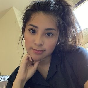 Meet your Posher, Angelica